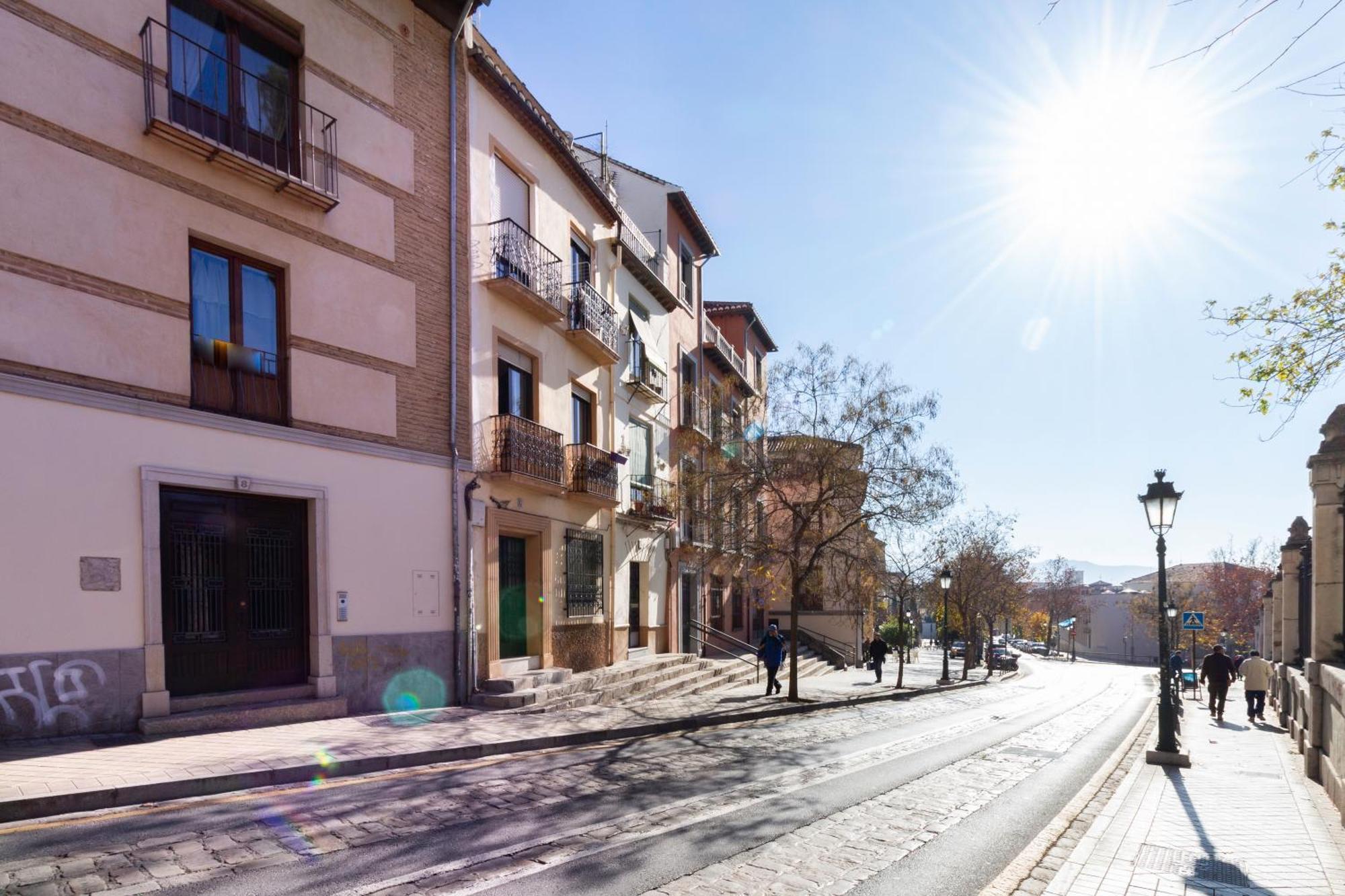 Atico Junto Al Albaicin Con Terraza Daire Granada Dış mekan fotoğraf